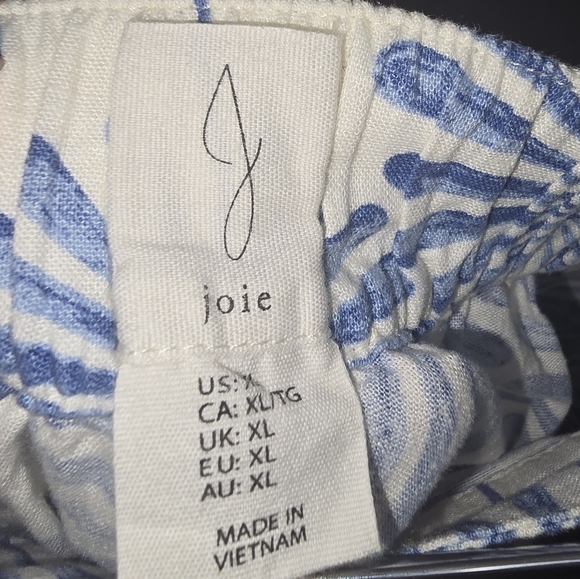 Joie Linen Blend Palm Print Shorts, Size XL - Picture 5 of 7